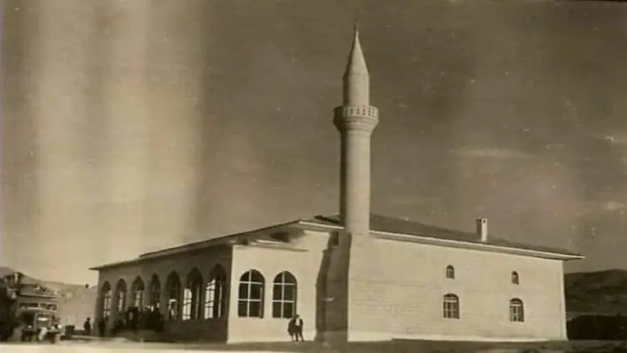 İki Anlamlı Miras, Beyazıt Camii ve Çeşmesi