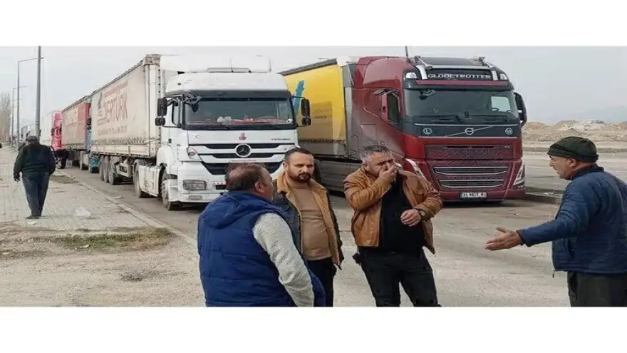 Gürbulak Sınır Kapısı'nda 30 Kilometrelik TIR Kuyruğu