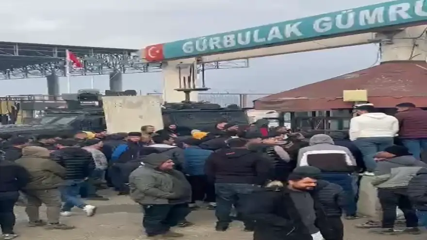 Doğubayazıt Gürbulak Gümrük Müdürlüğü Vatandaşlar tarafından protesto edildi