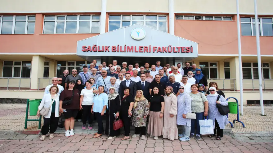 Aynı Pozu 42 Yıl Sonra Yeniden Verdiler