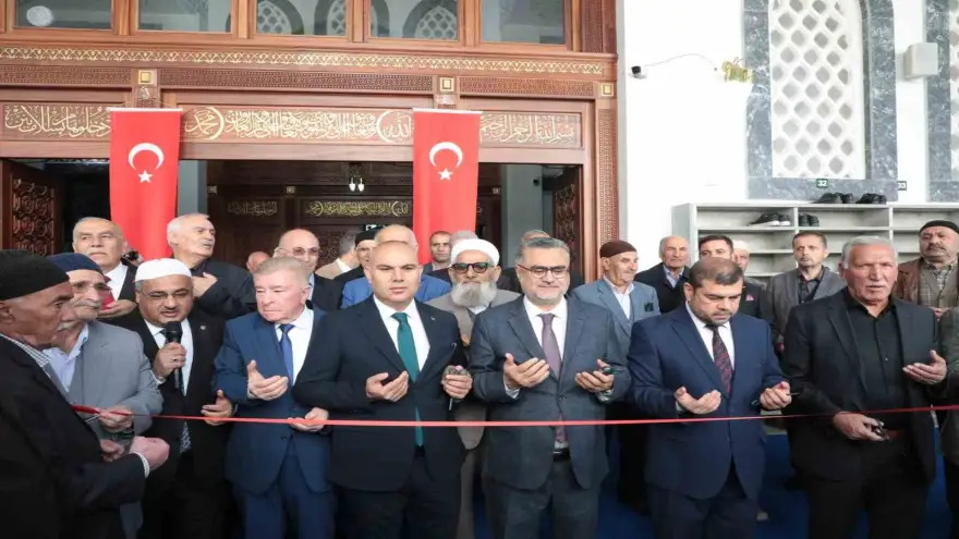 Ağrı Merkez Cami resmi olarak hizmete açıldı