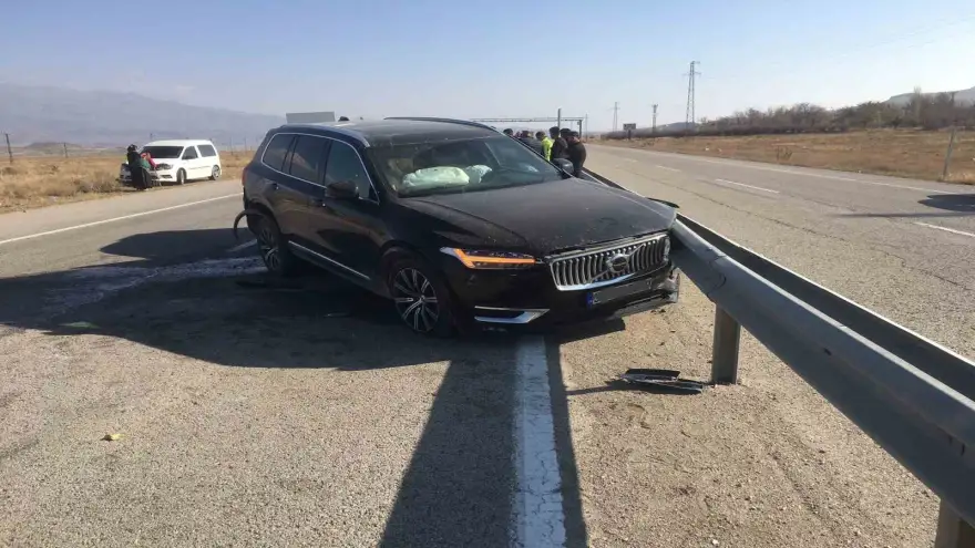 Doğubayazıt’ta trafik kazası: 3 yaralı