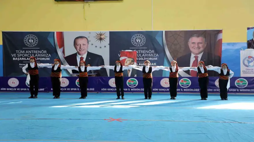 Ağrı’da Halk Oyunları İl Birinciliği yarışmaları düzenlendi