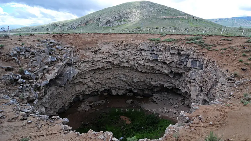 Doğubayazıt'taki Meteor Çukuru Tehlike Altında