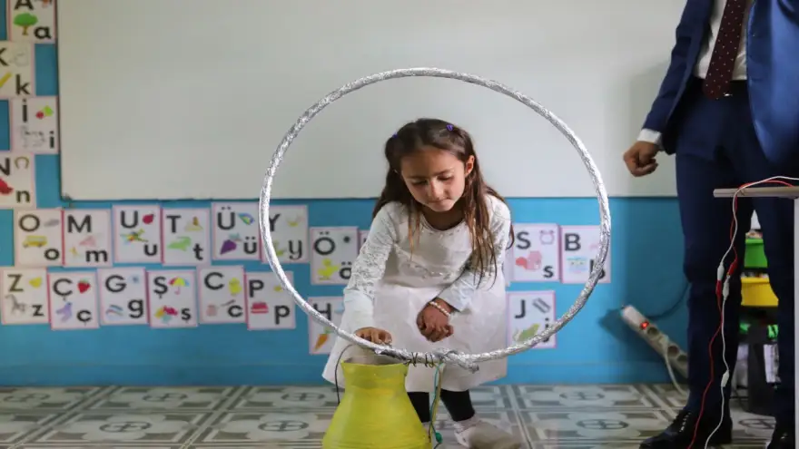 Kodlama köye girdi: Öğretmen öğrendi, öğrenciler üretti