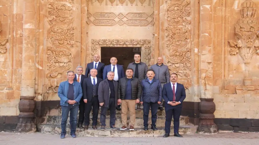 MEB yöneticilerinden İshak Paşa Sarayı’na ziyaret