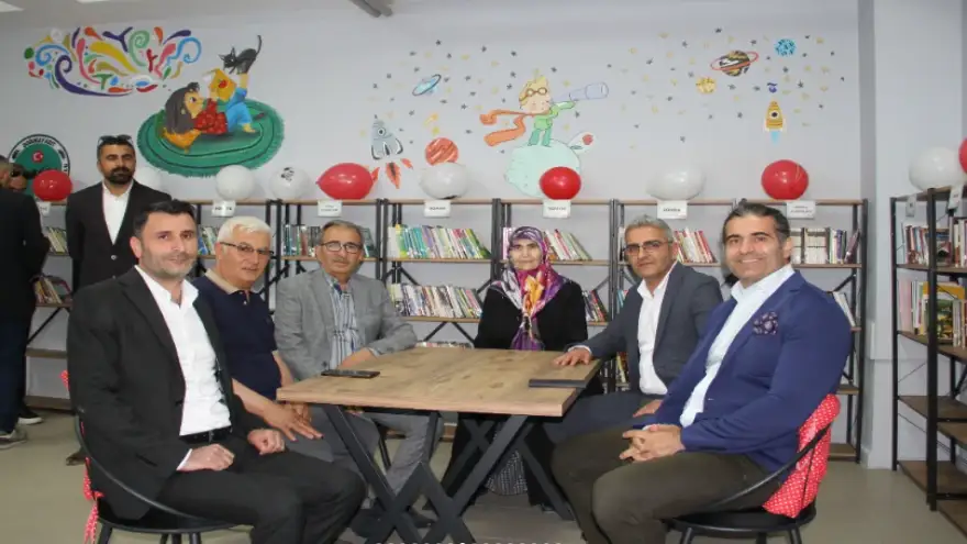 Hüsnü M. Özyeğin Ortaokulu Yeni Tesislerin Açılışını Kutladı