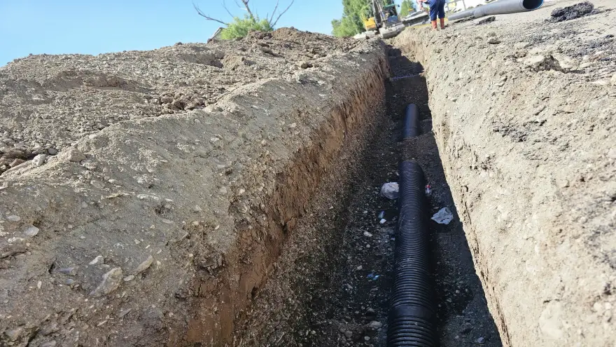 AĞRI FATİH MAHALLESİ’NDE KANAL ÇALIŞMALARI ARALIKSIZ SÜRÜYOR