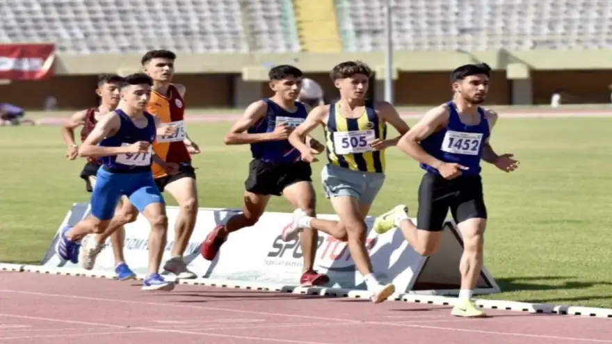 Ağrılı Sporcular Edip Akarsu Türkiye Atletizm Şampiyonası'nda Büyük Başarı Elde Etti