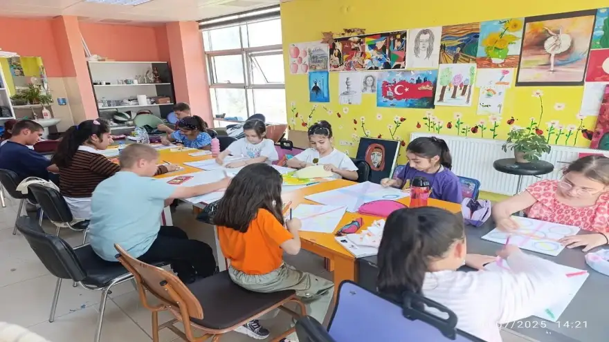 Doğubayazıt’ta hayal gücünü renklerle buluştur etkinliği