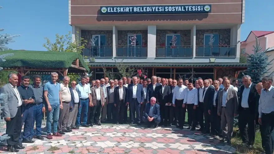 Eleşkirt Belediye Başkanı Ramazan Yakut, Yerel Yöneticilerle İstişare Toplantısı Düzenledi