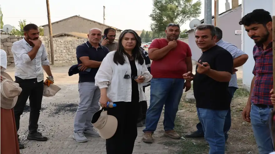 AĞRI BELEDİYE EŞ BAŞKANLARI SAHA ÇALIŞMALARINI YERİNDE İNCELEDİ