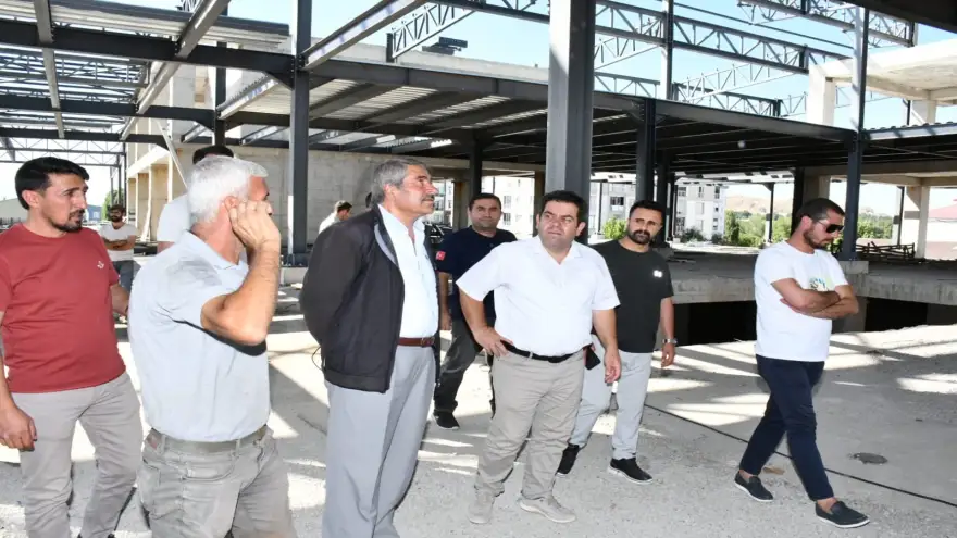 Patnos AVM’de çalışmalar hızlandı