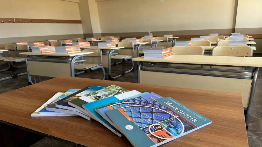 Ağrı’da 519 bin 210 ders kitabı öğrencilerin sıralarına bırakıldı