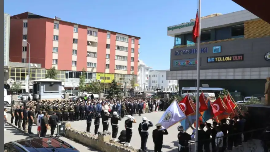 Doğubayazıt'ta 30 Ağustos Zafer Bayramı Coşku ve Törenlerle Kutlandı