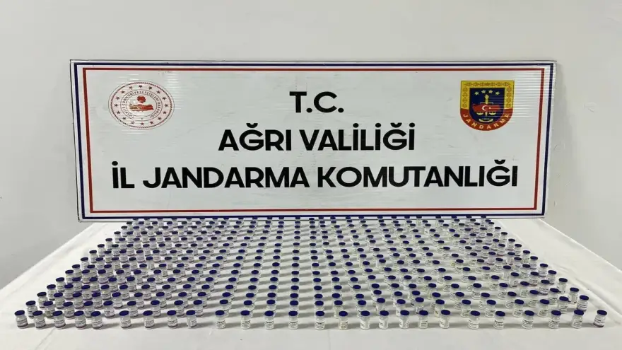 Doğubayazıt'ta kaçakçılık operasyonu: İlaç, kıyafet, sigara ve alkol ele geçirildi