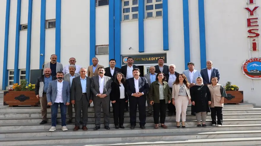 DEM Parti Kongre Komisyonu’ndan Ağrı Belediyesi’ne Ziyaret