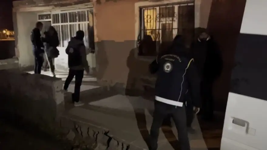 Sınırda nefes kesen operasyon: 24 düzensiz göçmen yakalandı