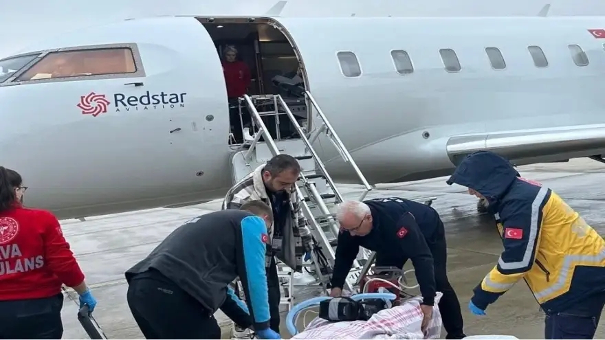 Ağrı’da riskli gebelik uçak ambulans ile Ankara’ya taşındı