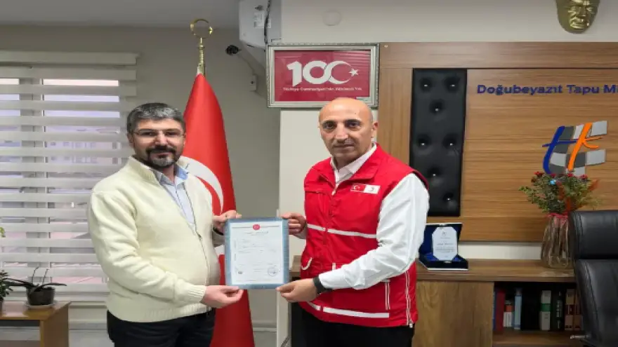 ​Doğubayazıt Kızılay’dan Hayırsever Ercan Yenigün’e Teşekkür