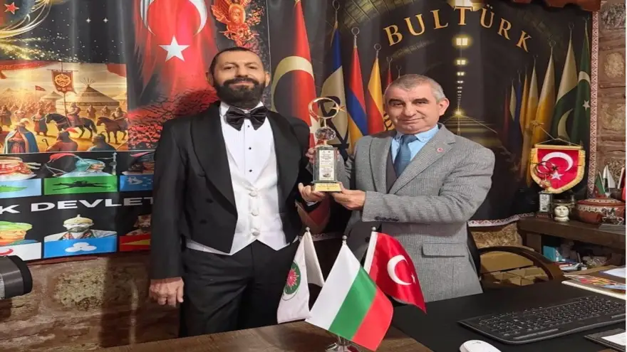 Dünyaca Ünlü Yazar Akif Manaf’a BULTÜRK Barış Ödülü