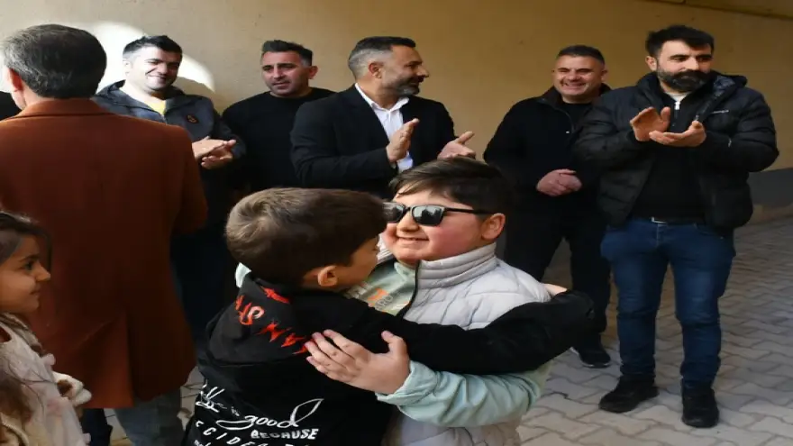 MUHAMMET AZAM EVİNE DÖNDÜ: BÜYÜK MÜCADELE, MUHTEŞEM KARŞILAMA