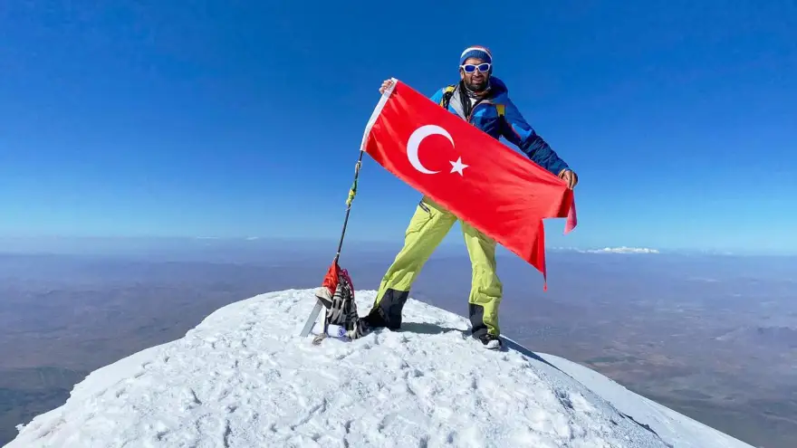 DÜNYA AĞRI DAĞI'NA AKIN EDİYOR