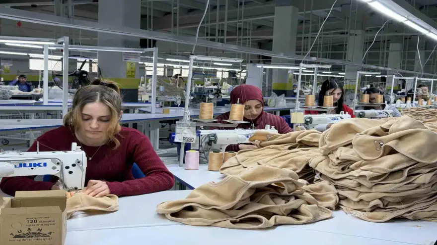 Ağrı’da üretilen bebek giysileri dünya pazarlarına ulaşırken istihdamı artırıyor