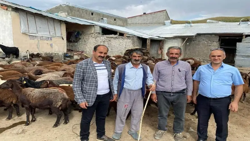 Ağrılı çiftçilere müjde: Yetiştiricilere yüzde 50 hibeli makine ve uygun fiyatlı hayvan ilaçları desteği