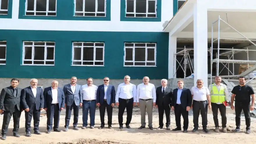 VALİ ÖNDER BOZKURT’TAN DOĞUBAYAZIT’TA OKUL İNŞAATLARI İNCELEMESİ