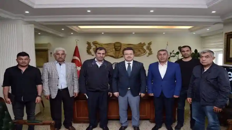 VALİ ÜNLÜ'DEN IĞDIR SPOR'A TAM DESTEK
