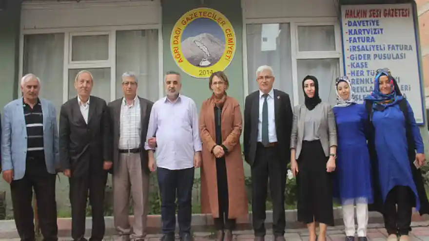 AĞRI DAĞI GAZETECİLER CEMİYETİ'Nİ AK PARTİ AĞRI MİLLETVEKİLİ ADAYI VE İLÇE YÖNETİMİ ZİYARET ETTİ