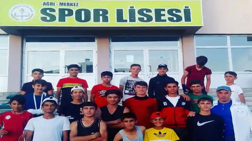 Doğubayazıt Belediyesi Yaz Spor Okulları, spor lisesi sınavlarında başarı oranını arttırdı