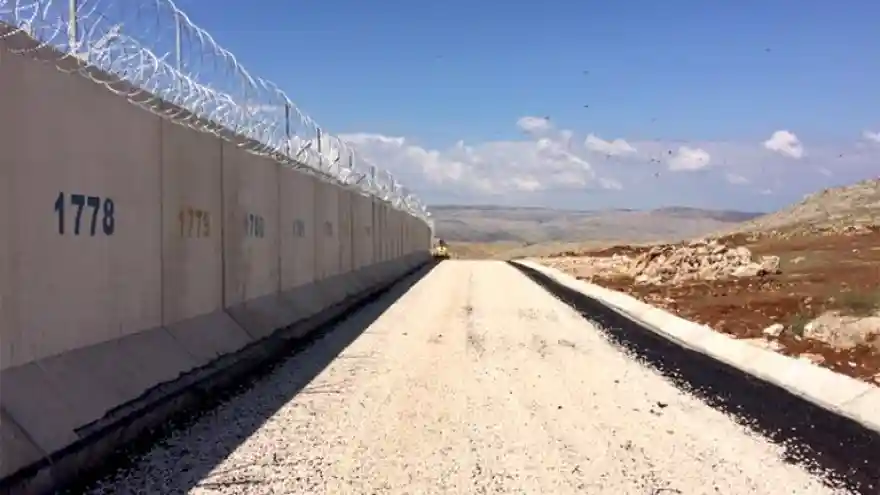 Sınırlar Aydınlatılıyor 
