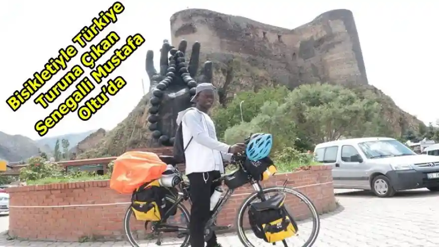 Afrika'nın Tanıtımını Yapıyor
