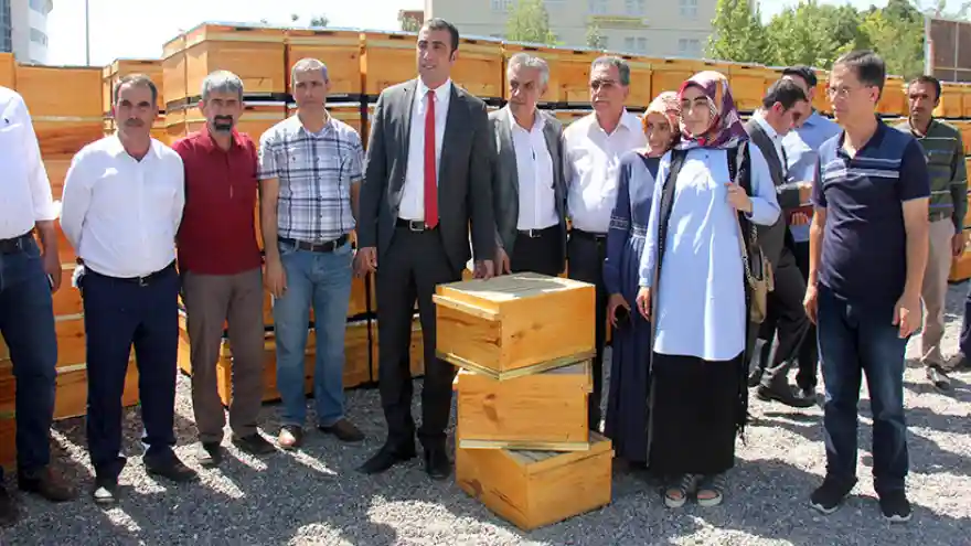 28 Arıcıya Hibe Desteği 
