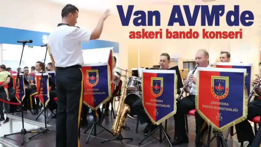 Van AVM'de askeri bando konseri
