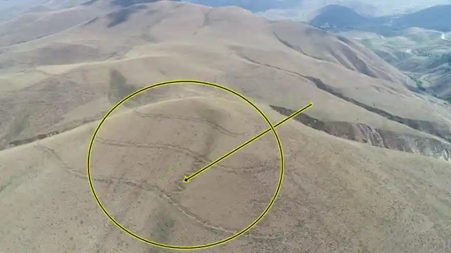 Zirvedeki Saklı Tarih
