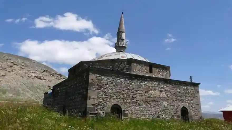 Ağrı-Eleşkirt'te Urartular döneminde günümüze TOPRAKKALE