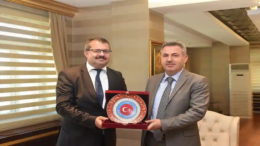 Azerbaycan Ankara Büyükelçisi Vali Elban'ı Ziyaret Etti
