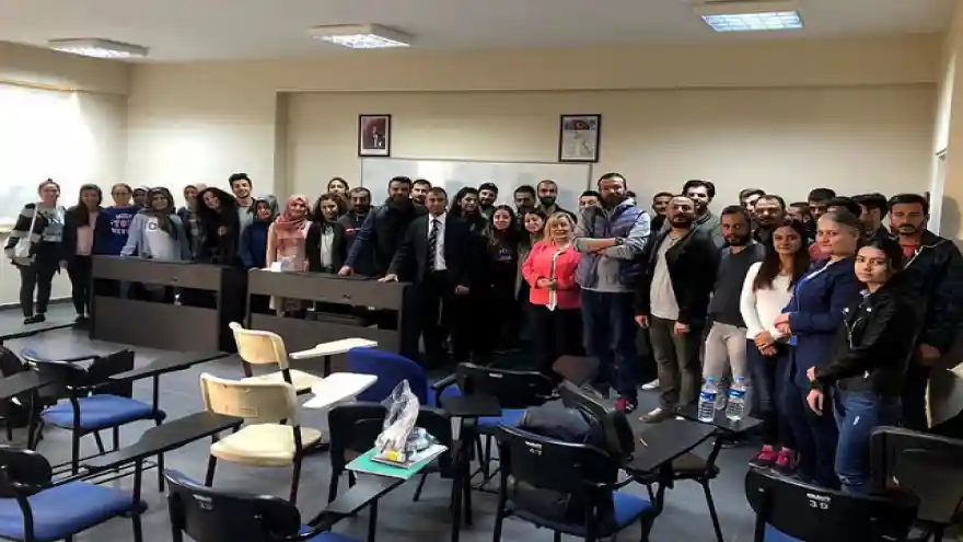IC Vakfı AİÇÜ'ye İki Adet Piyano Hediye Etti

