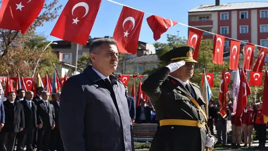 Ağrı'da 29 Ekim Cumhuriyet Bayramı Kutlanmaya Başladı

