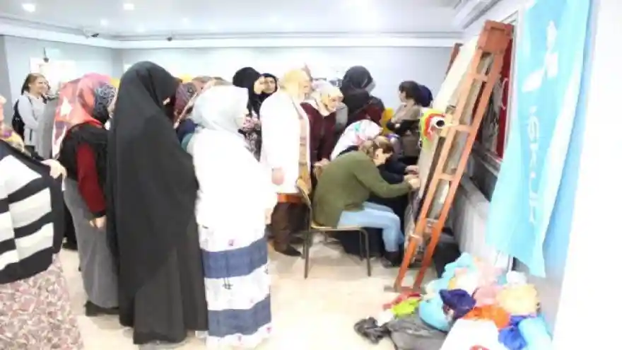 Ağrı'da Unutulmaya Yüz Tutan Mesleklere Kadın Eli Değdi