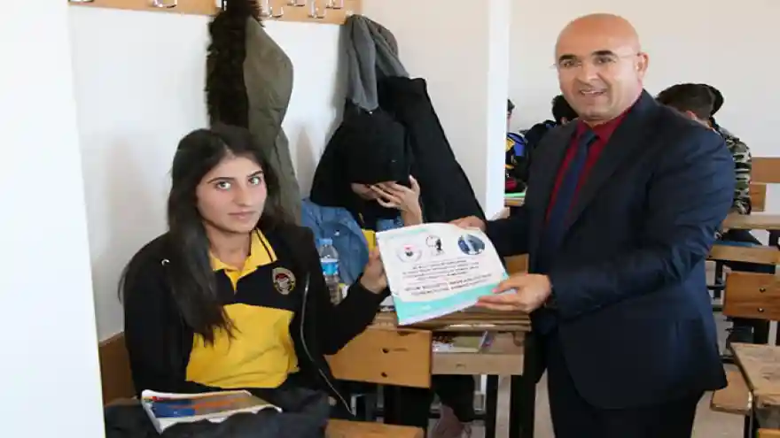 Selim Belediyesinden öğrencilere kitap desteği
