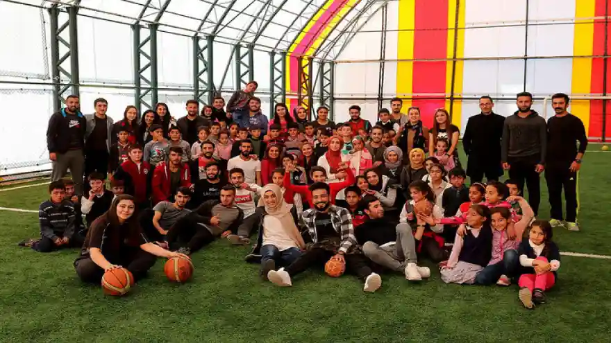 AİÇÜ BESYO Öğrencilerinden Köy Okuluna Ziyaret