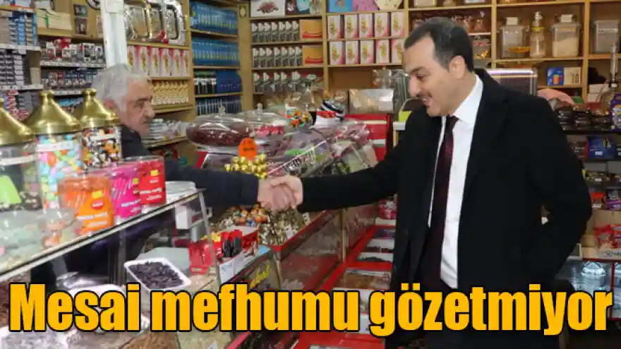 Kars Valisi Türker Öksüz, mesai mefhumu gözetmiyor