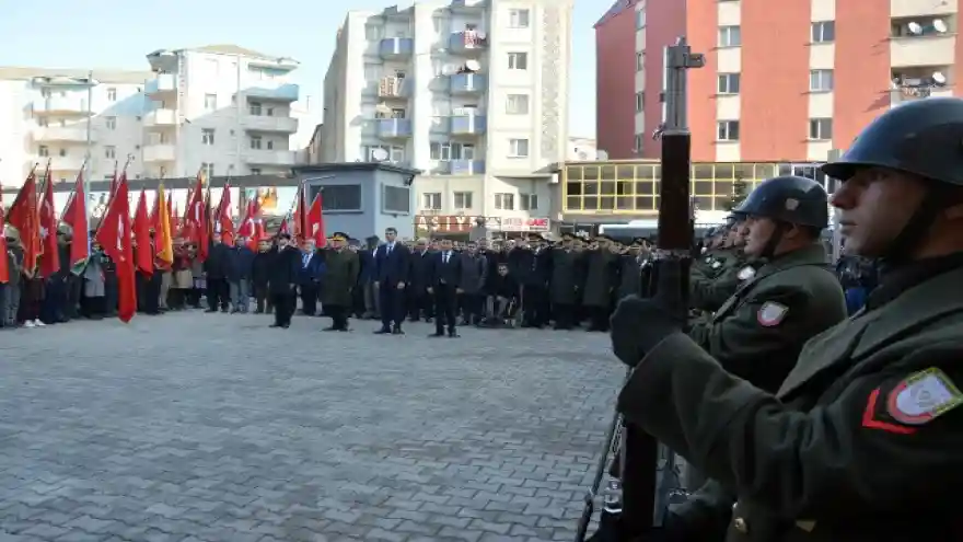 DOĞUBAYAZIT'TA 10 KASIM ULU ÖNDER ATATÜRK'ÜN EBEDİYETE İNTİKALİ'NİN 80. YILI