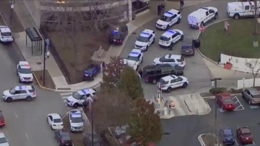 Chicago'da hastaneye silahlı saldırı: 4 ölü