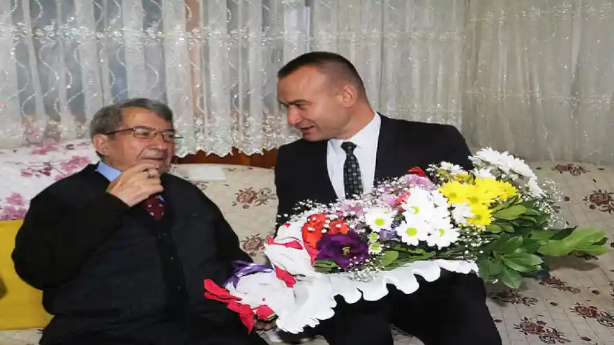 MİLLİ EĞİTİM MÜDÜRÜ TEKİN, EMEKLİ ÖĞRETMENİ UNUTMADI