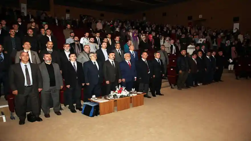 İbrahim Çeçen Üniversitesinde Mevlid-i Nebi Haftası Münasebetiyle Peygamberimiz ve Gençlik Konulu Panel Düzenlendi